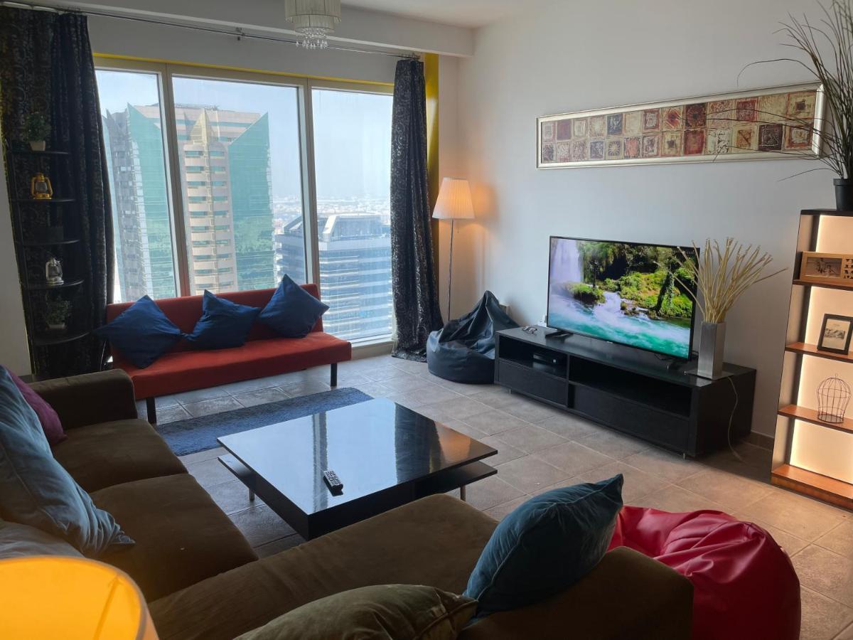 بيت شباب Travelers Backpackers دبي المظهر الخارجي الصورة